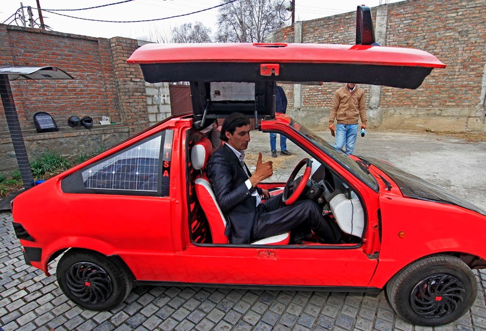 Yüksek teknolojili güneş arabası