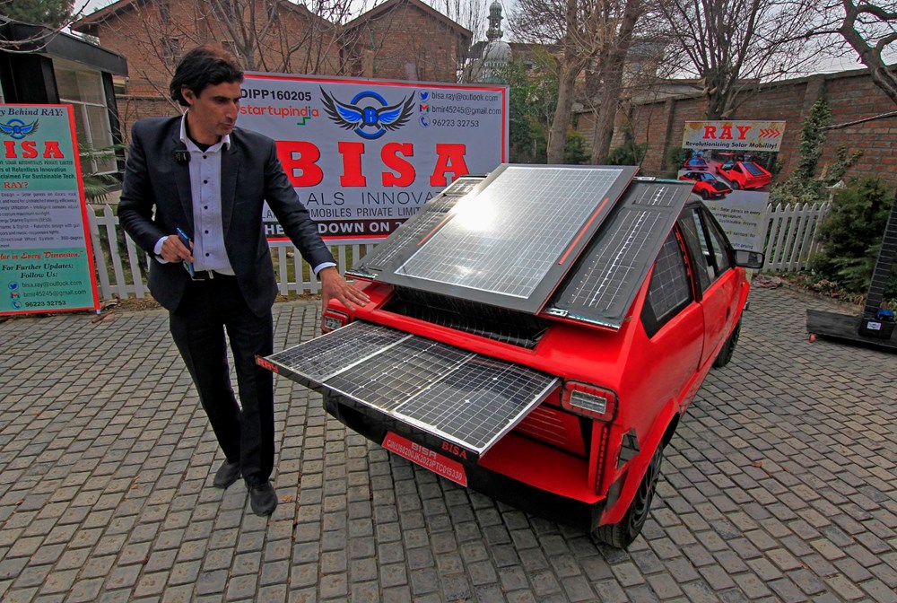 Yüksek teknolojili güneş arabası