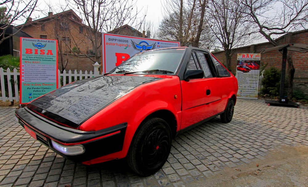 Yüksek teknolojili güneş arabası