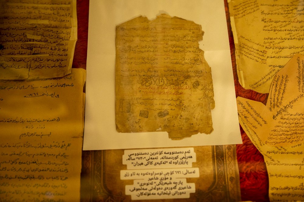 7 asırlık el yazması eserler