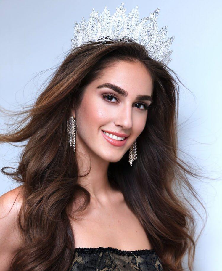 Ay-yıldızlı kaftanı gündem oldu