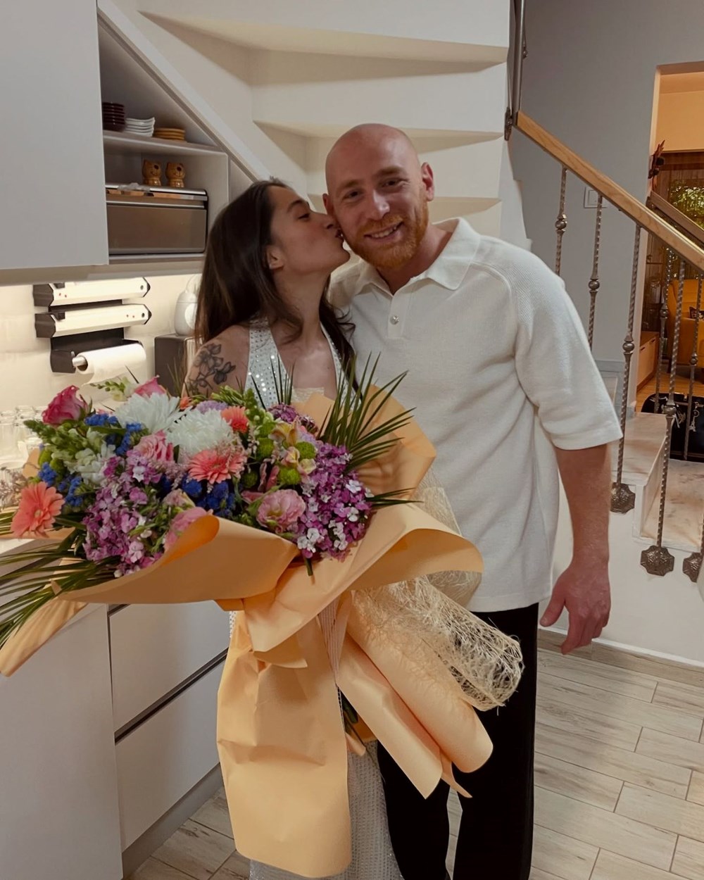 Çocuklar Duymasın yıldızı "Havuç" nişanlandı