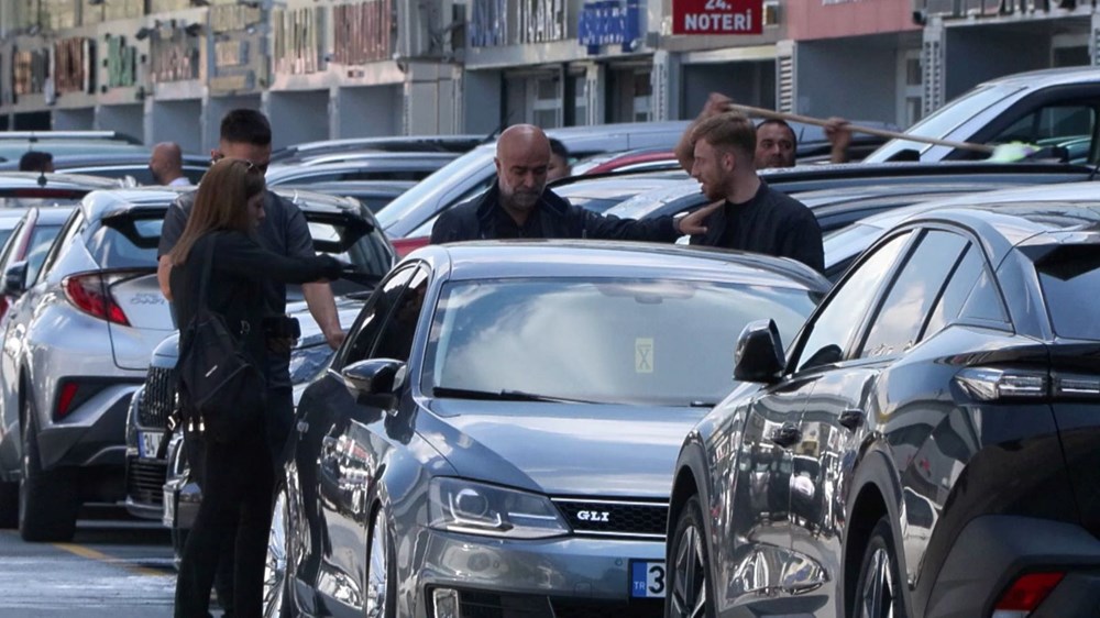 İkinci el otoda yaprak kımıldamıyor