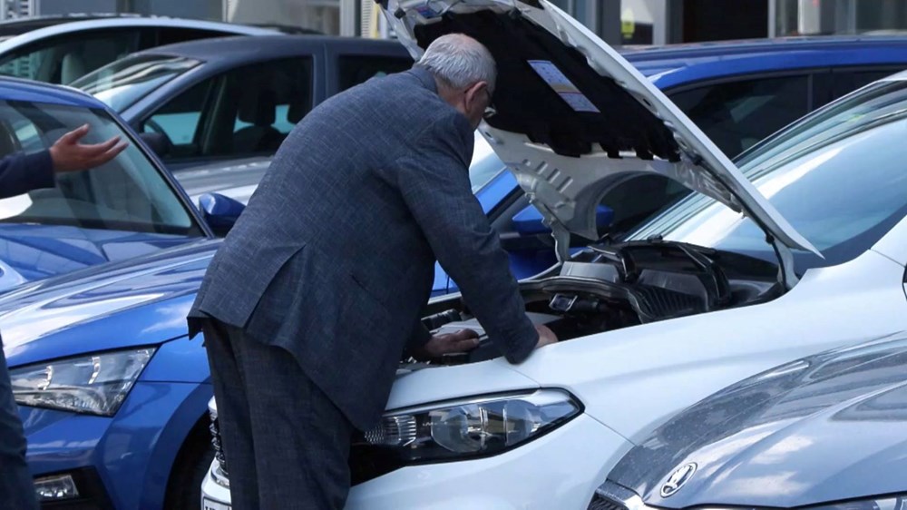 İkinci el otoda yaprak kımıldamıyor