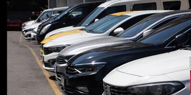 İkinci el otoda yaprak kımıldamıyor